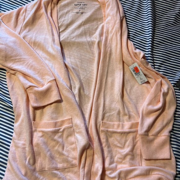 BNWT Torrid Peach cardigan. Super Soft. Size 2 - Picture 5 of 5